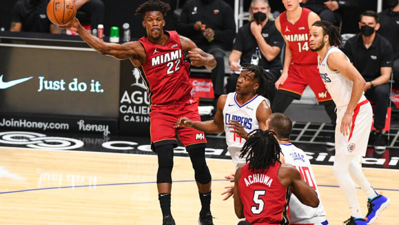 Jimmy Butler passing