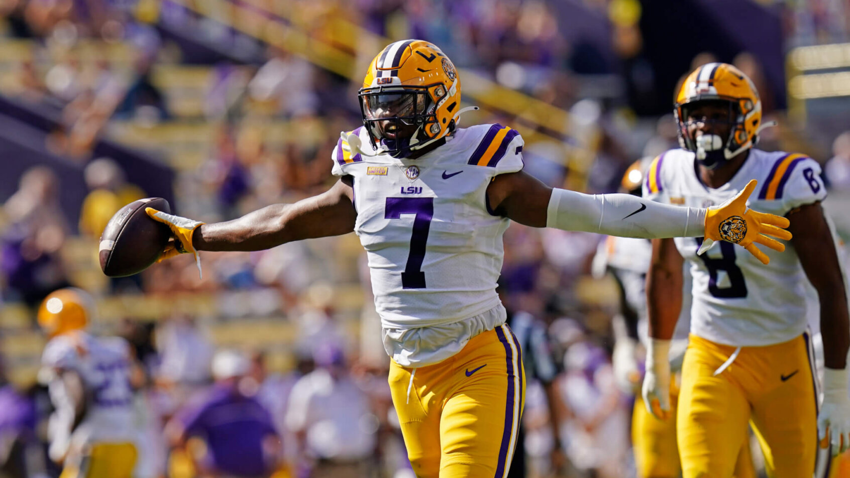 LSU wide receiver Ja'Marr Chase celebrates