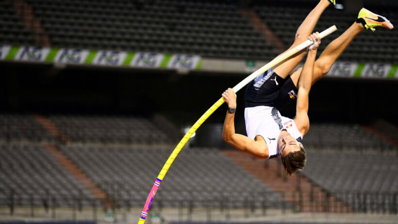 Armand Duplantis attempting a vault