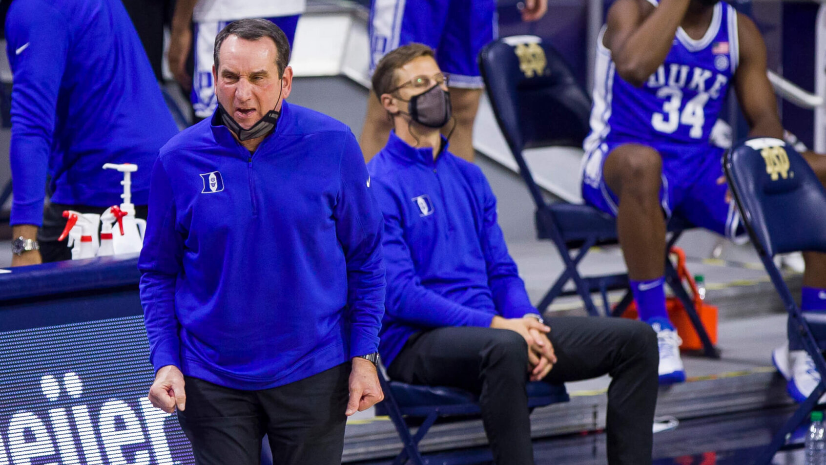 Mike Krzyzewski mask down yelling