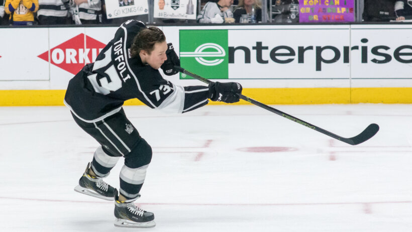 Los Angeles forward Tyler Toffoli in warmups