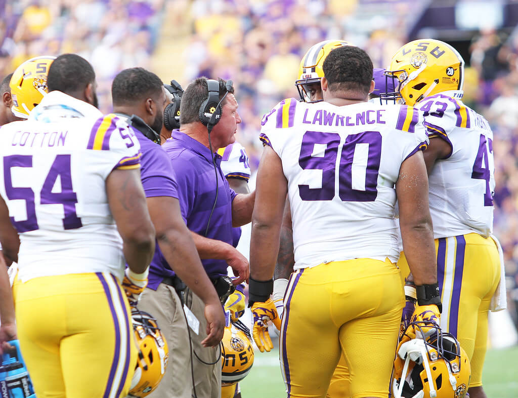 Ed Orgeron coaching up