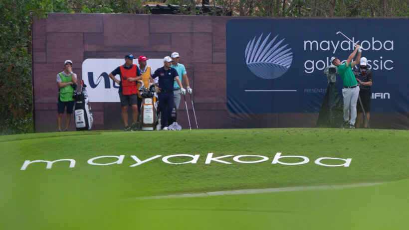 Viktor Hovland teeing off