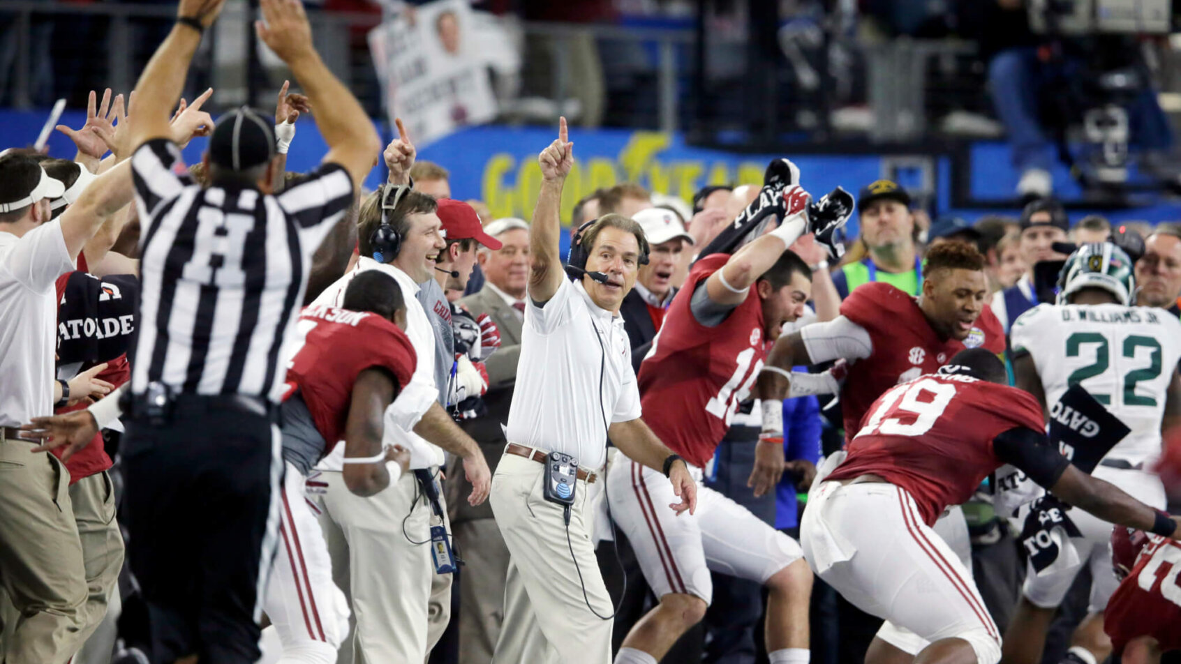 Nick Saban celebrates a victory