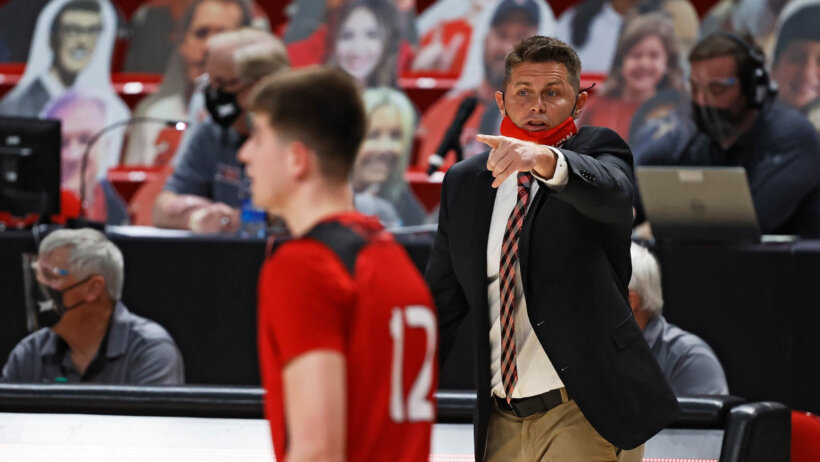Incarnate Word coach Carson Cunningham yelling out instructions
