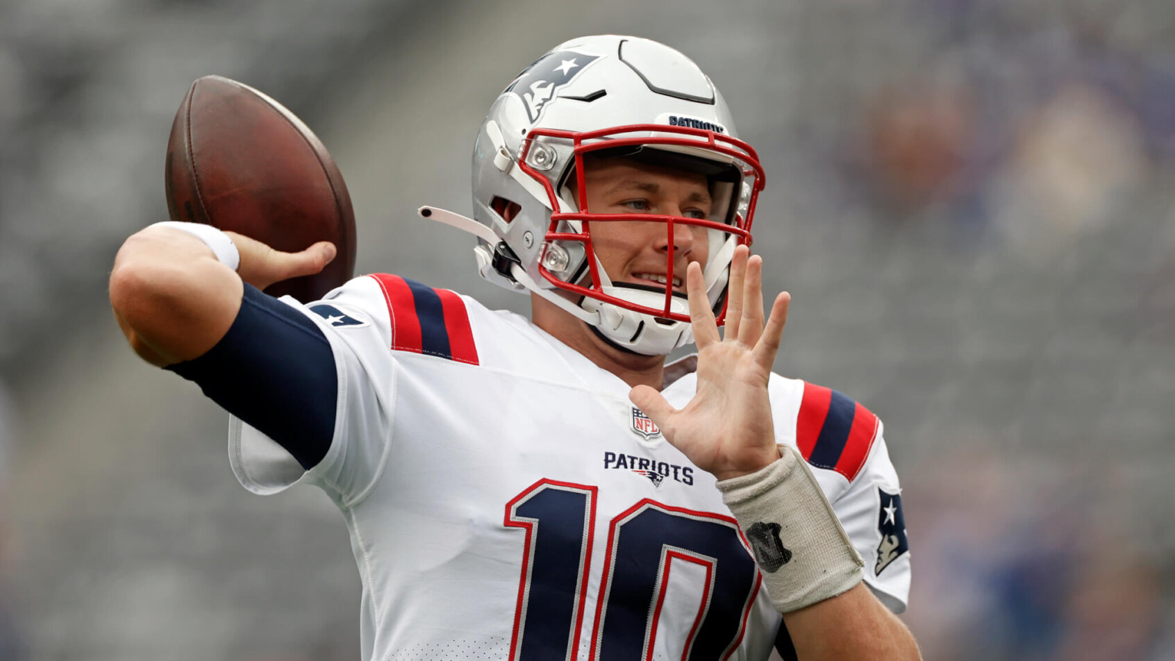 Offensive Rookie of the Year odds - Mac Jones