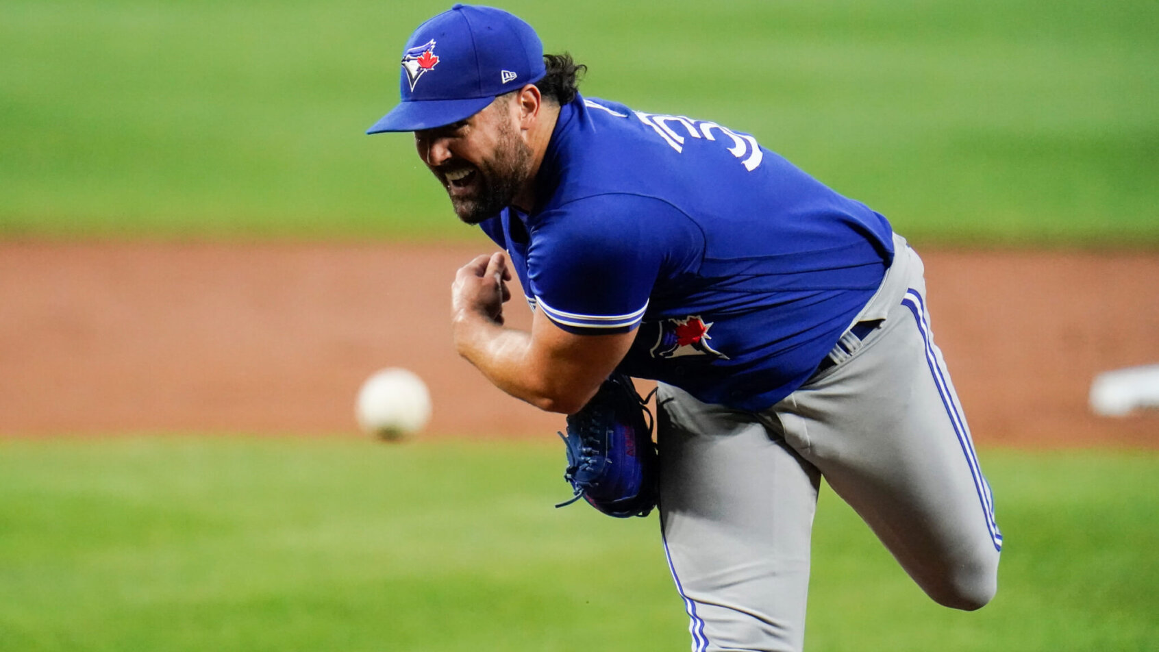 Robbie Ray mid-pitch