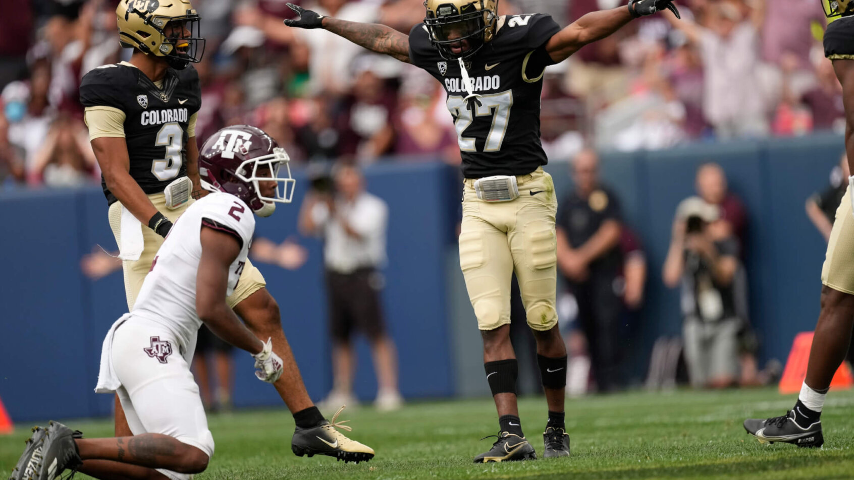 Nigel Bethel Jr. celebration