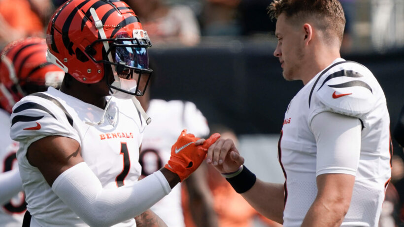 Joe Burrow Ja'Marr chase fist bump