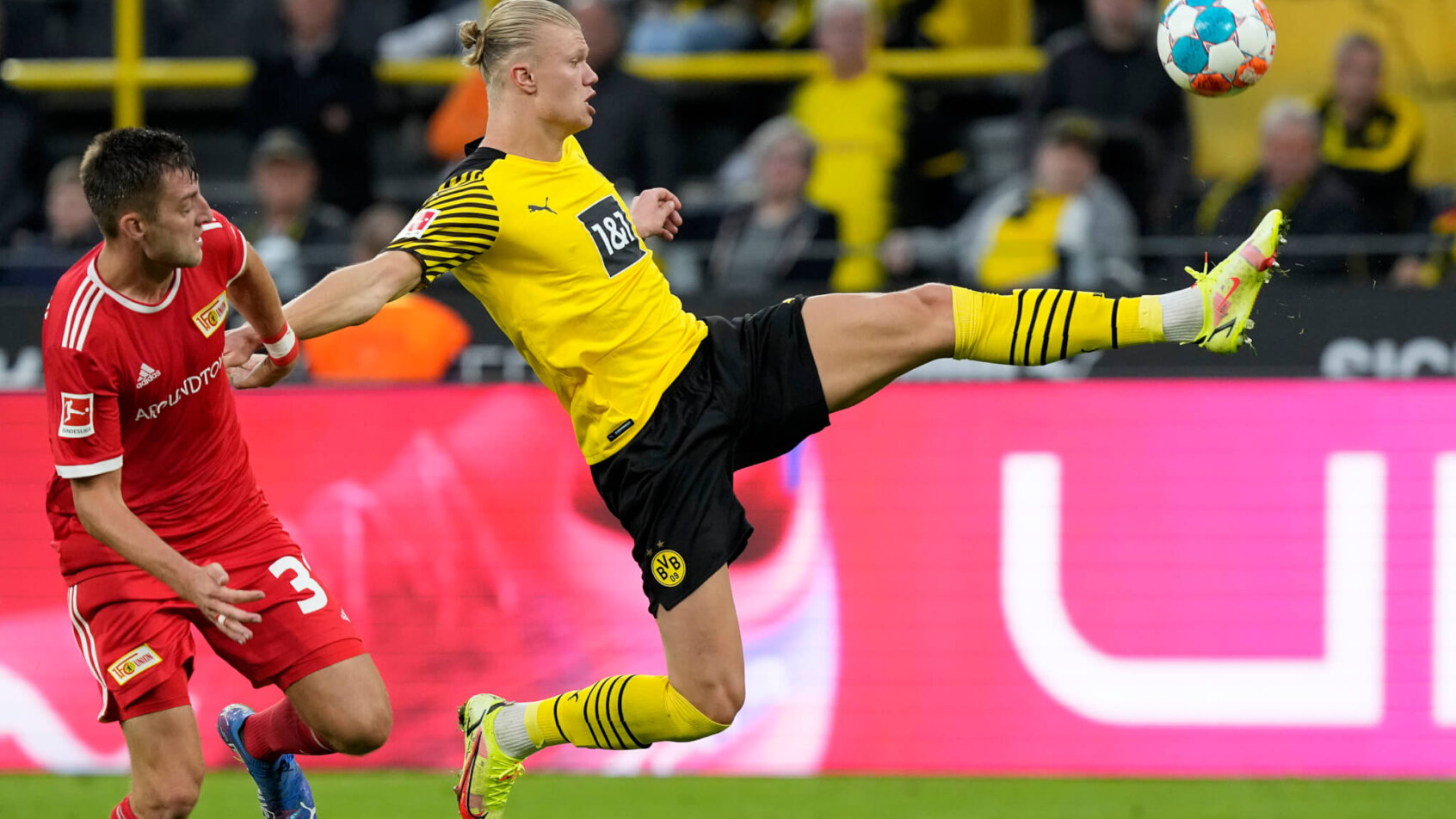 Borussia Monchengladbach vs Borussia Dortmund