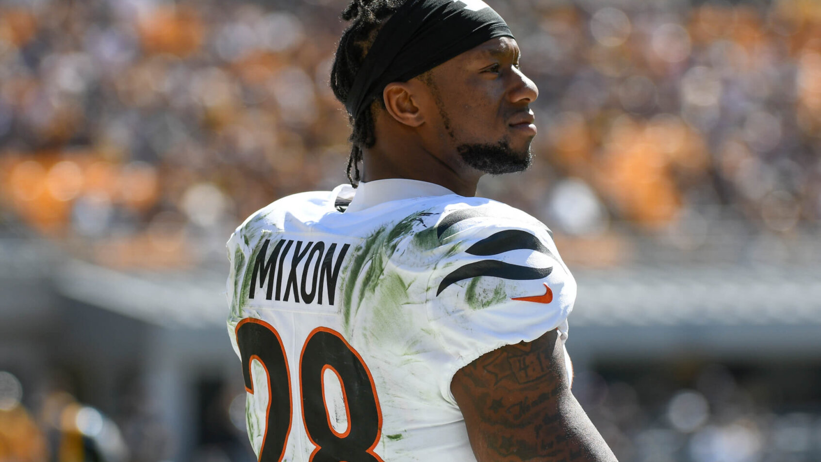 Joe Mixon looking