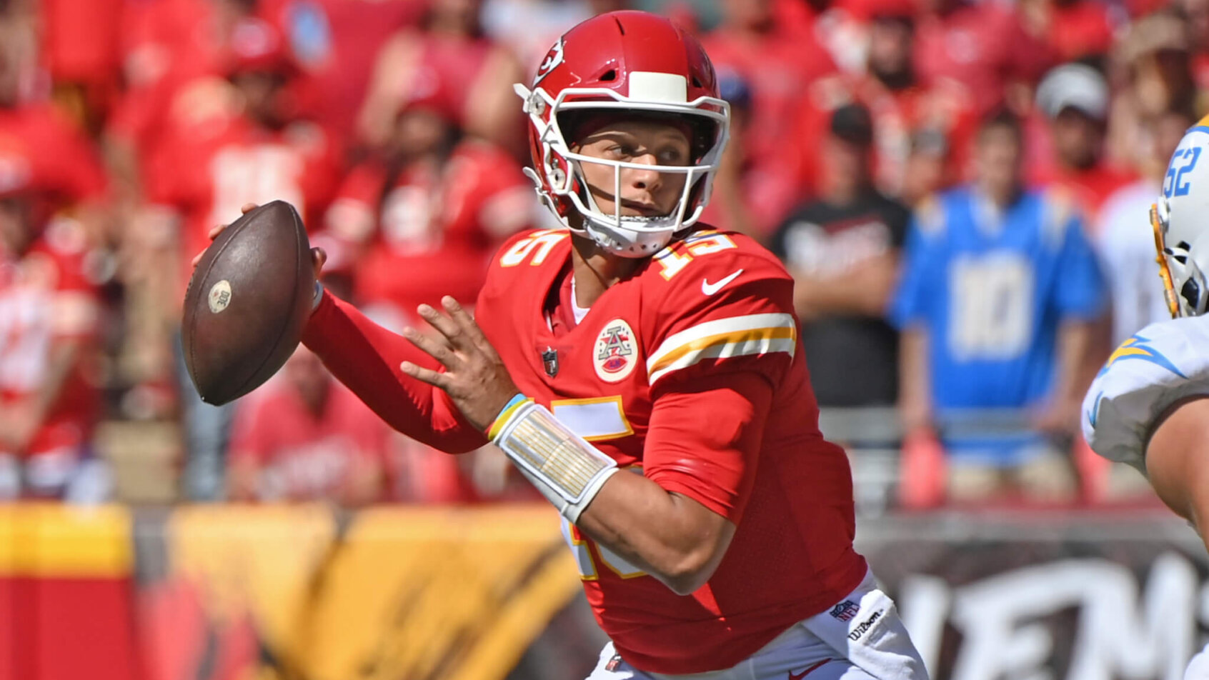 Patrick Mahomes set to throw a pass