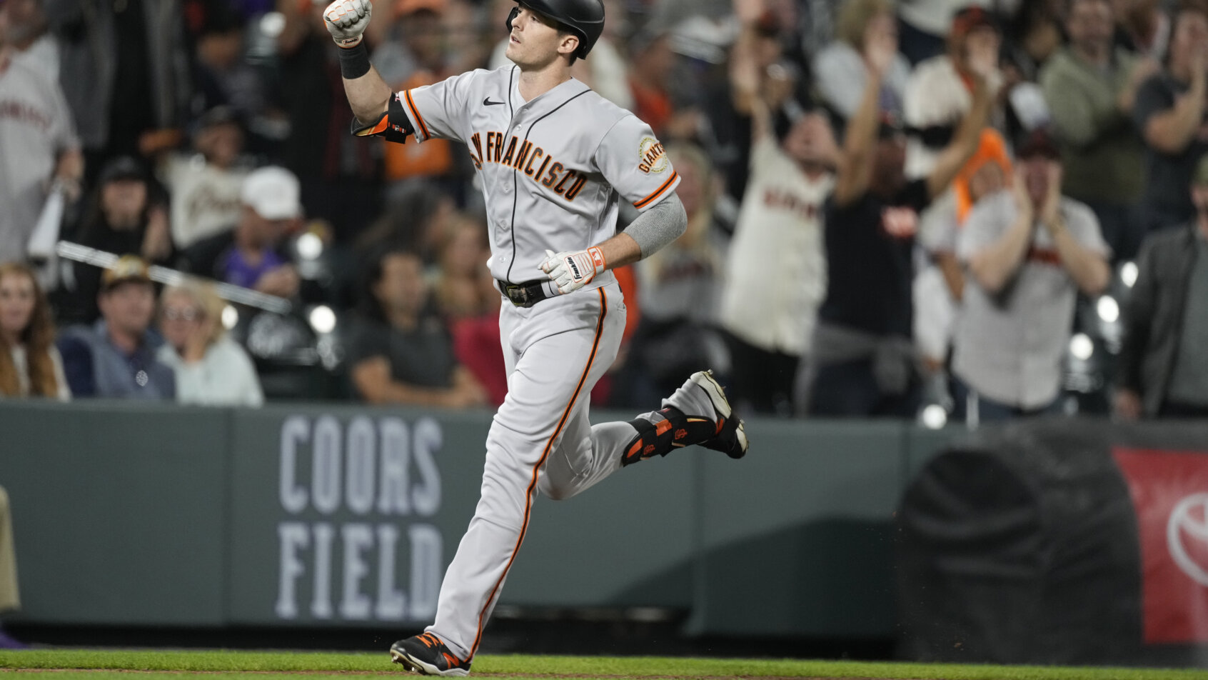 Mike Yastrzemski celebrates, San Francisco Giants