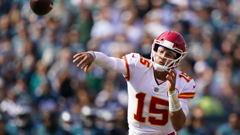 Patrick Mahomes slings a pass