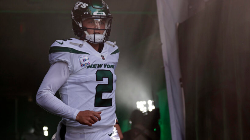 Zach Wilson running out of tunnel
