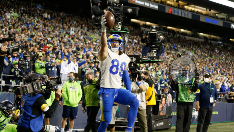 Tyler Higbee celebrates vs Seattle Seahawks