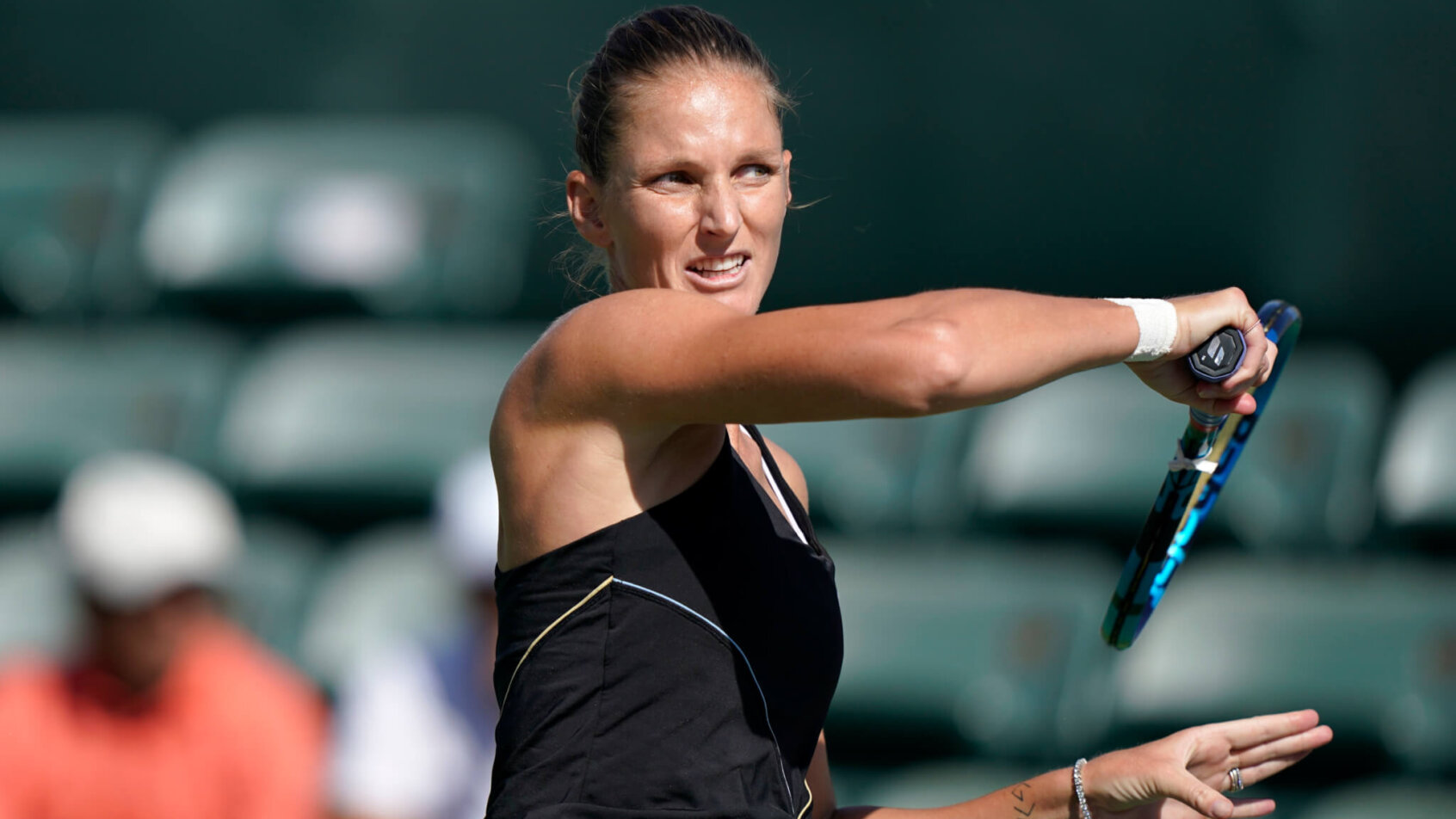 Karolina Pliskova returns, WTA
