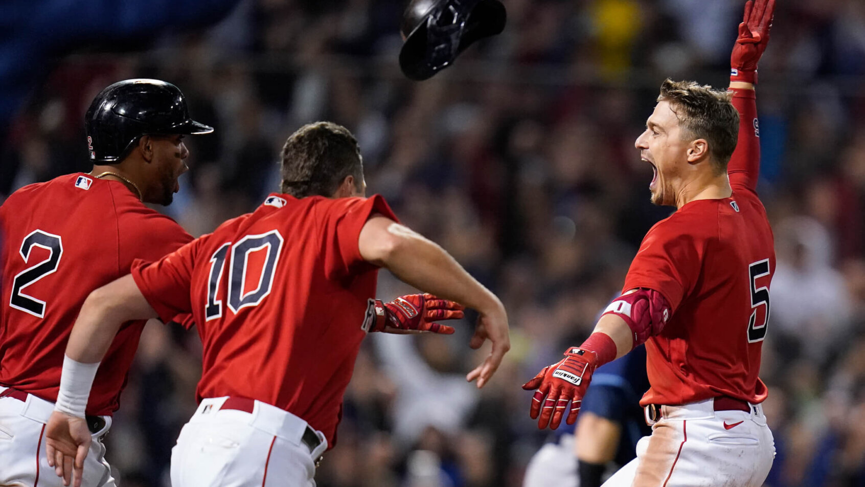 Boston Red Sox Enrique Hernandez celebrating with teammates