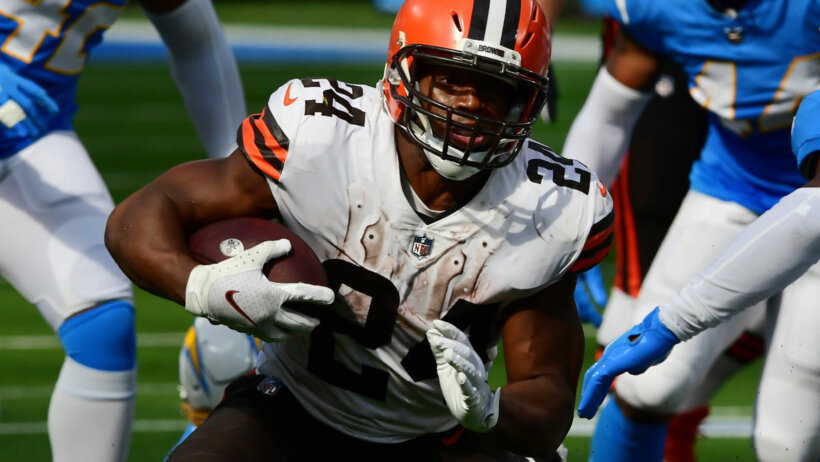Cleveland Browns Nick Chubb running with the football during an NFL game.