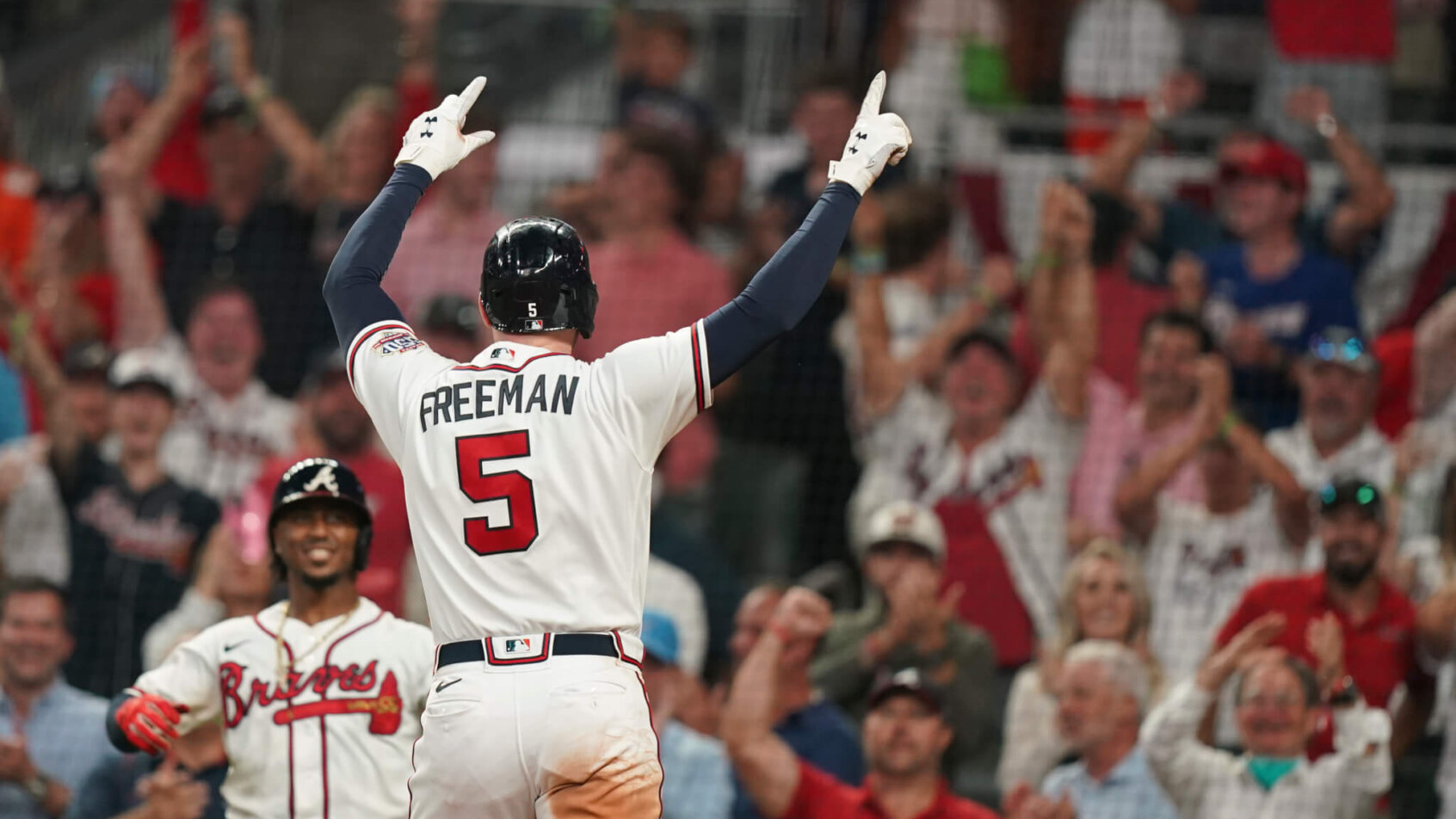 Atlanta Braves Freddie Freeman celebrating a home run