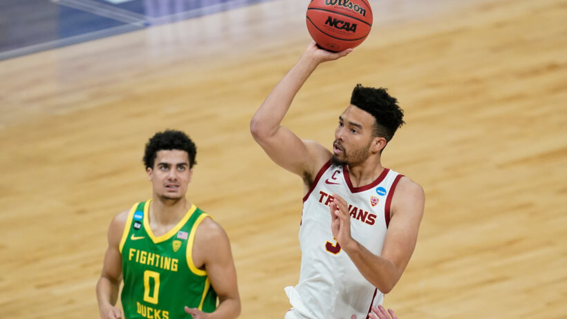 USC forward Isaiah Mobley shooting