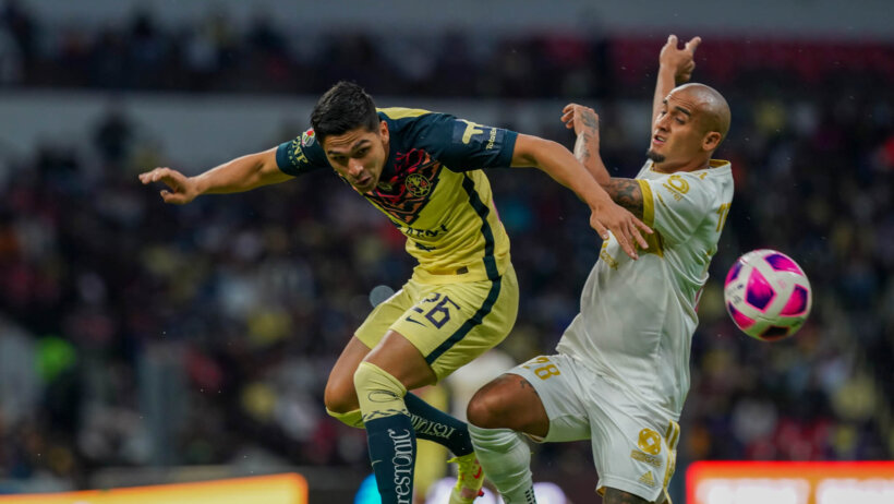 Players fighting for ball