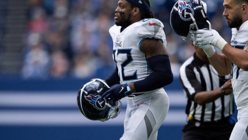 Derrick Henry, Tennessee Titans, walks onto field vs Colts