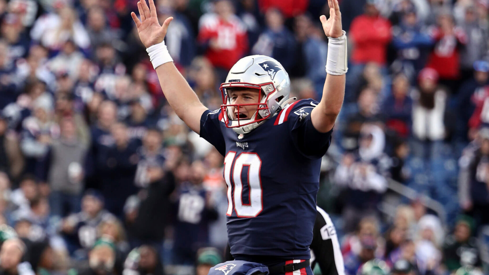 Mac Jones TD celebration