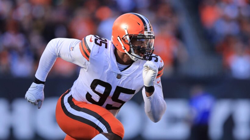 Myles Garrett rushes off the edge