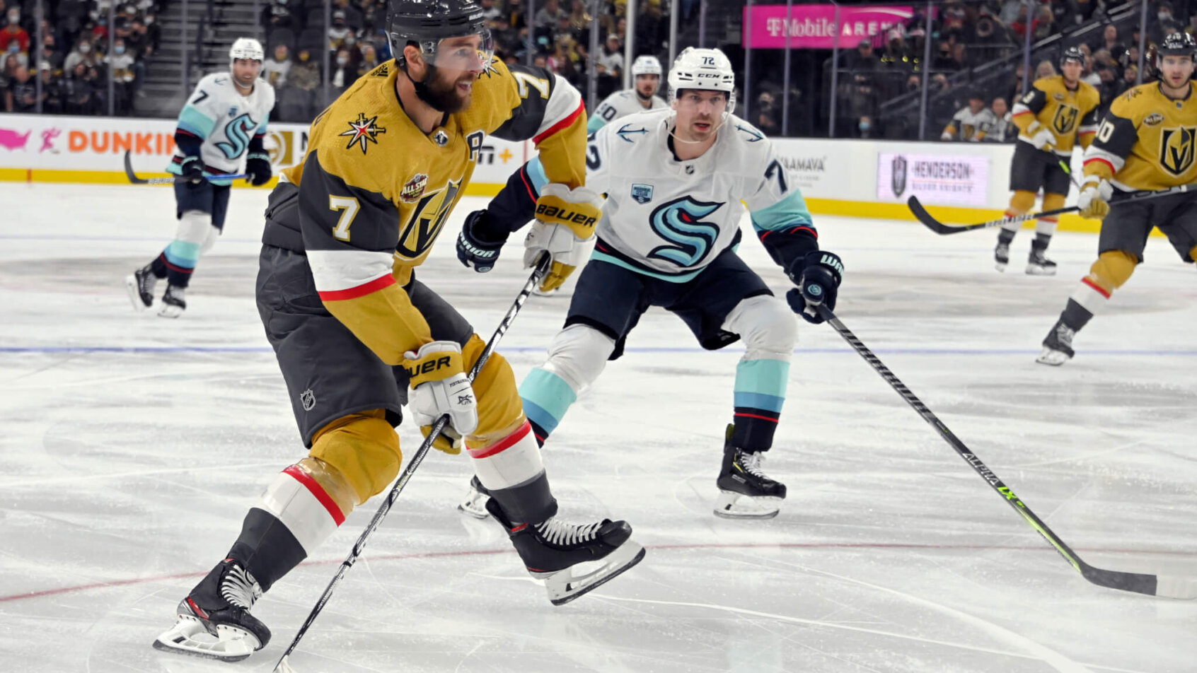 Alex Pietrangelo with puck, looking to pass