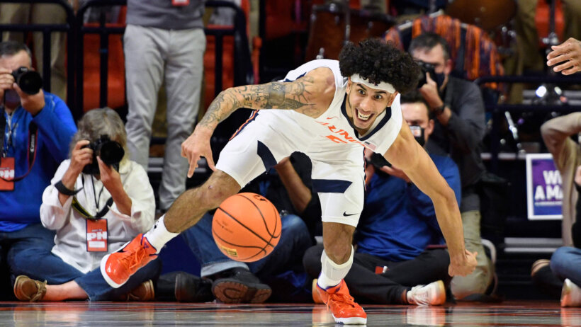 Andre Curbelo chasing ball