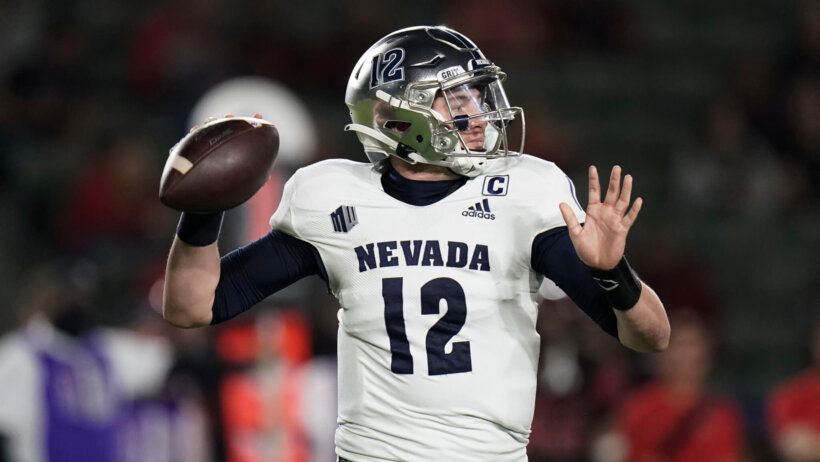 Carson Strong throwing