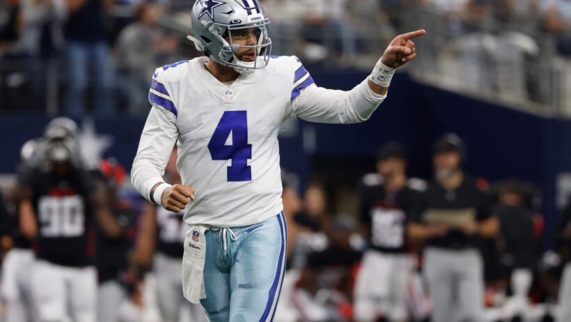Dak Prescott celebrates, QB Dallas Cowboys