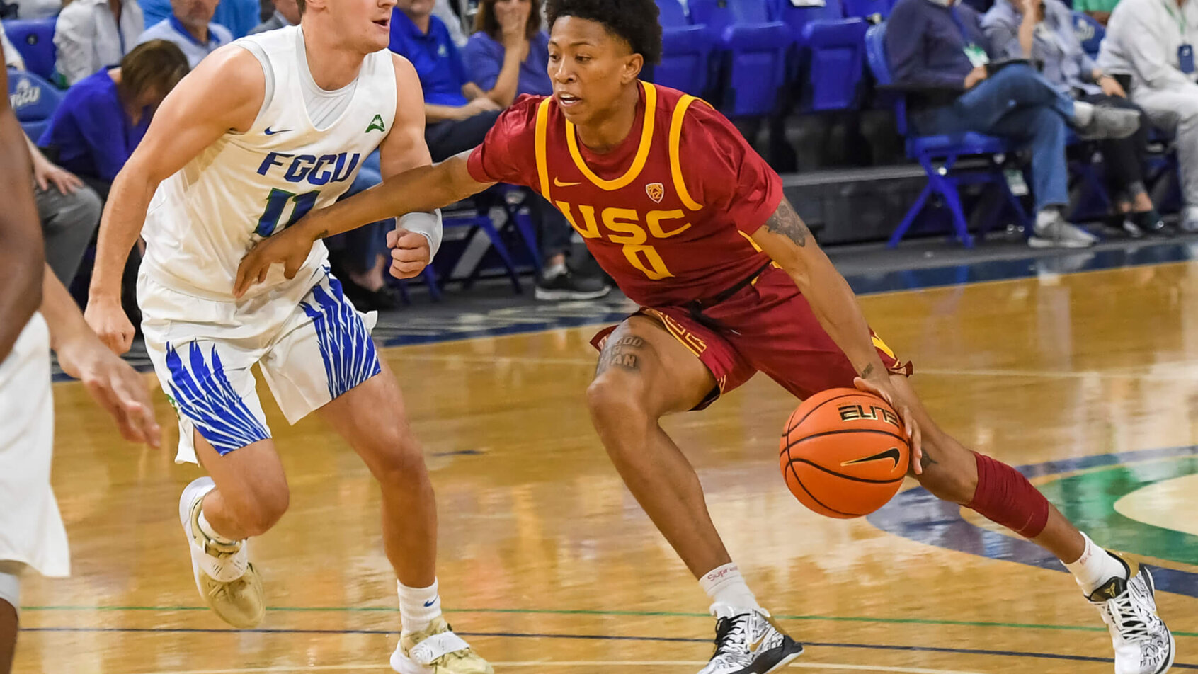 Southern California's Boogie Ellis driving to the basket