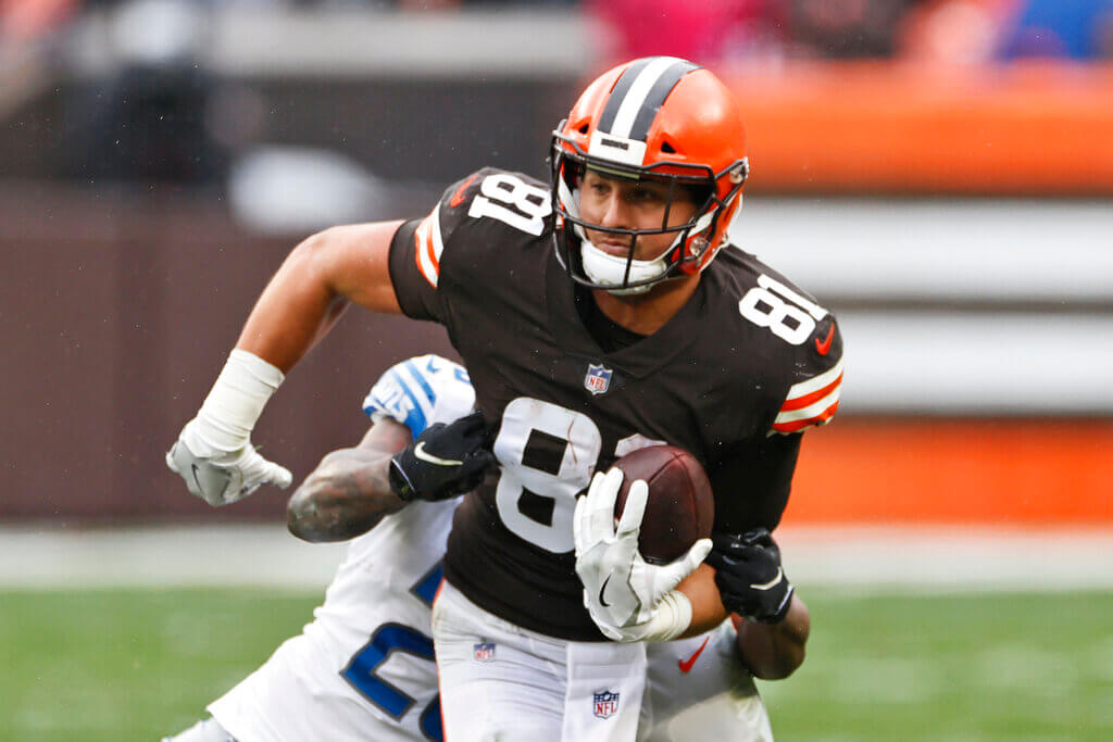 Cleveland Browns tight end Austin Hooper