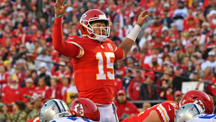 Patrick Mahomes calling play under center