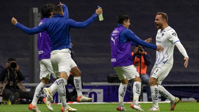 Monterrey players goal celebration