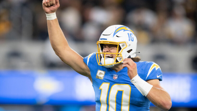 Justin Herbert celebrates, Los Angeles Chargers