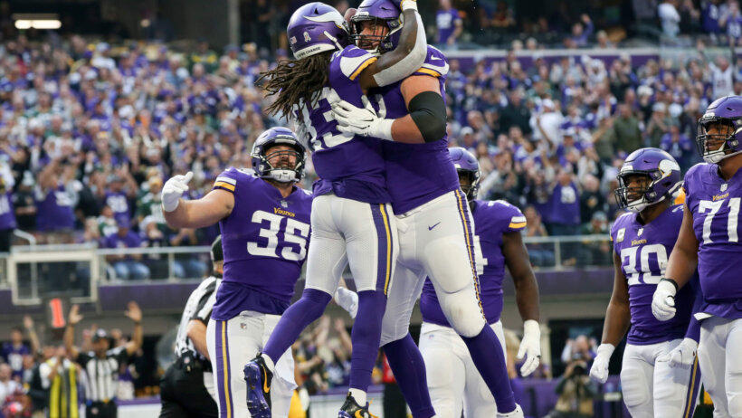Dalvin Cook celebrates TD with Ezra Cleveland