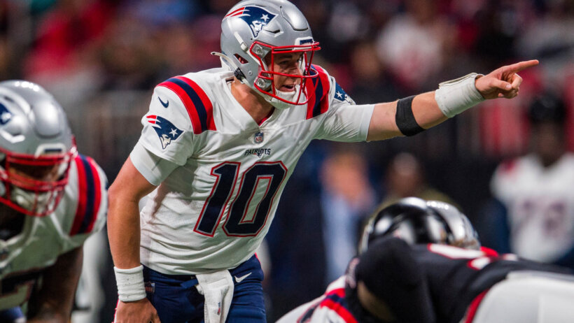 Mac Jones pointing