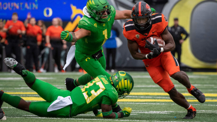 BJ Baylor breaks tackles
