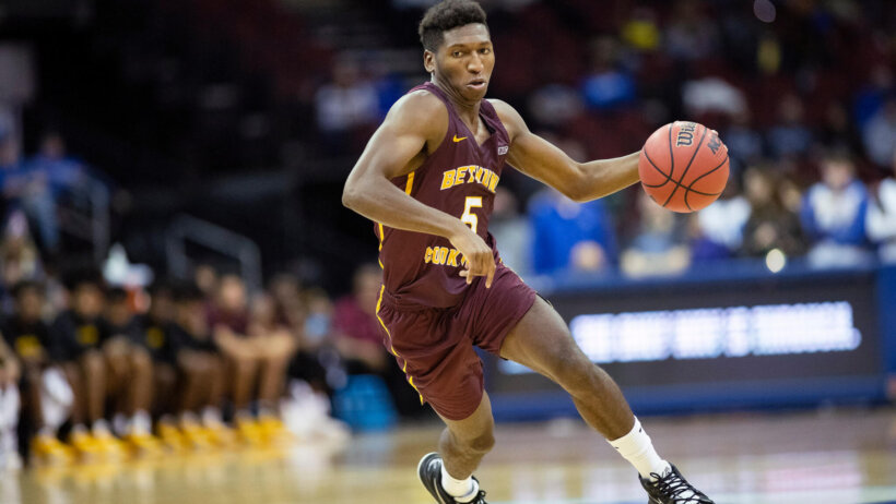 Bethune-Cookman's Damani McEntire driving to the hoop