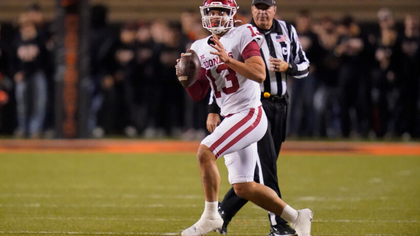 Caleb Williams scrambling