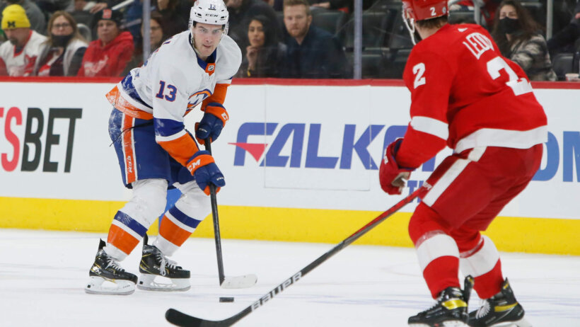 Islanders vs Red Wings Tuesday NHL odds
