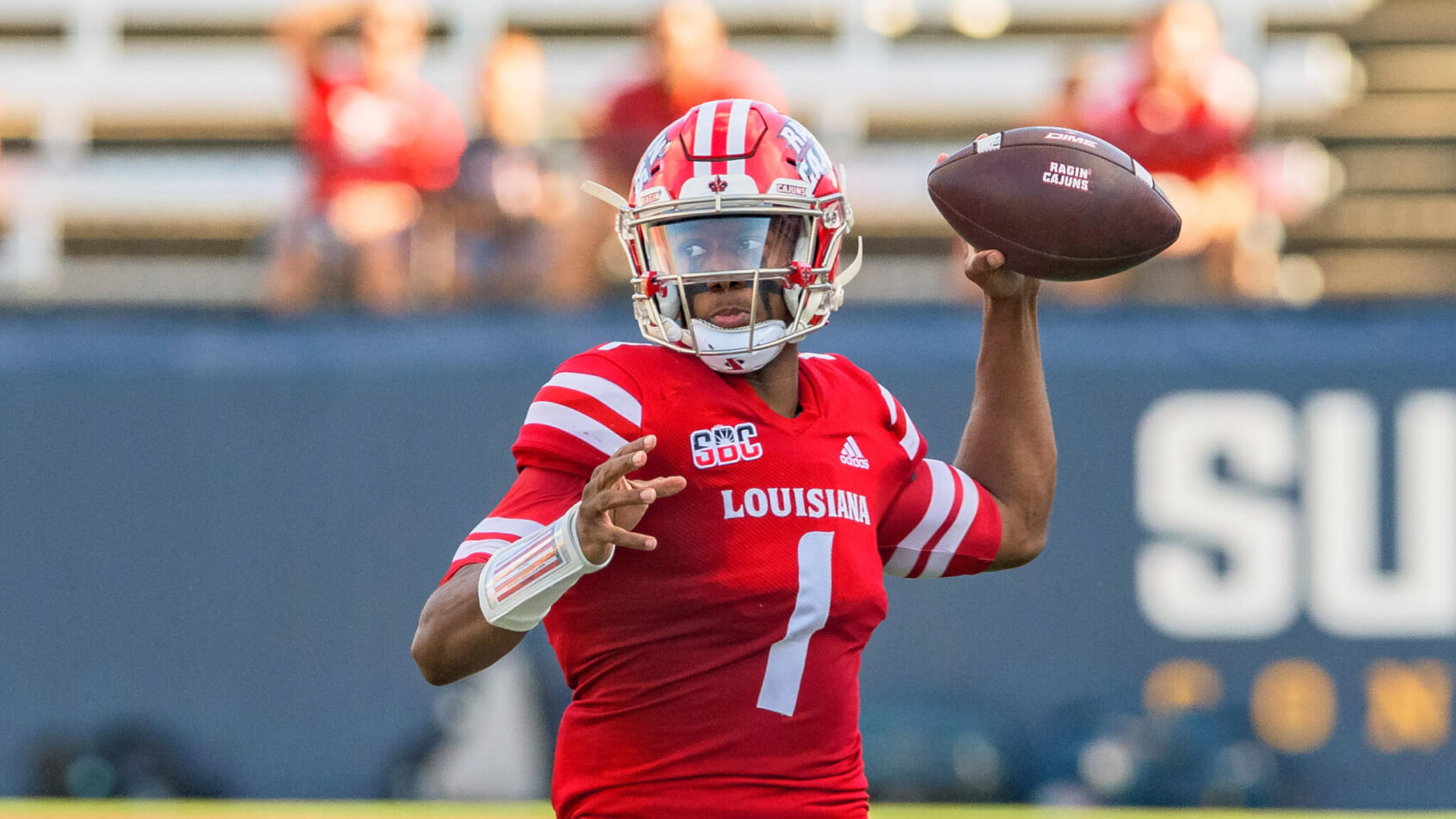 Levi Lewis throwing pass