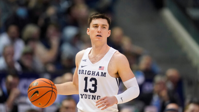 Alex Barcello dribbling ball