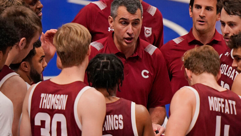 Colgate Raiders huddle during timeout