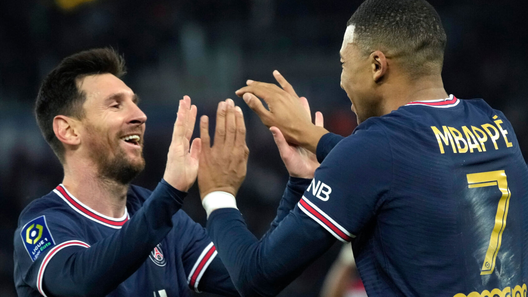 Kylian Mbappe, Lionel Messi celebrate, PSG