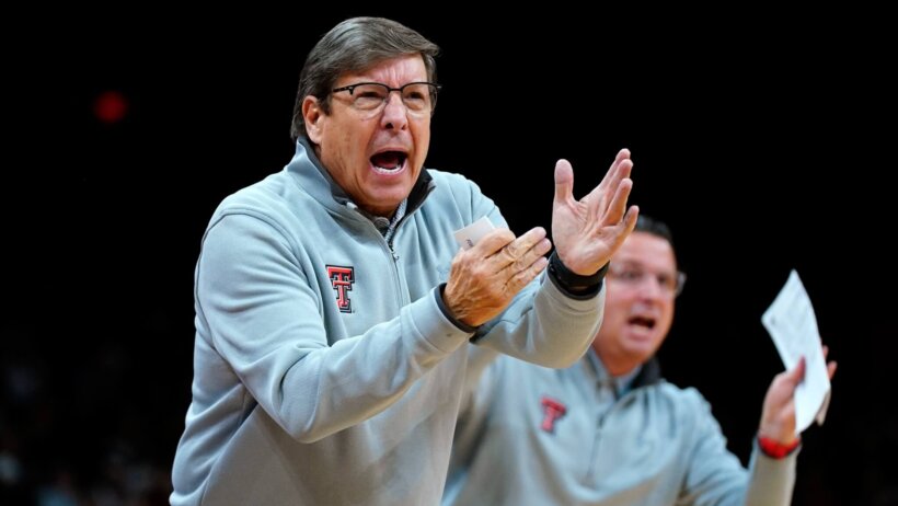 Texas Tech head coach Mark Adams shouting to his players