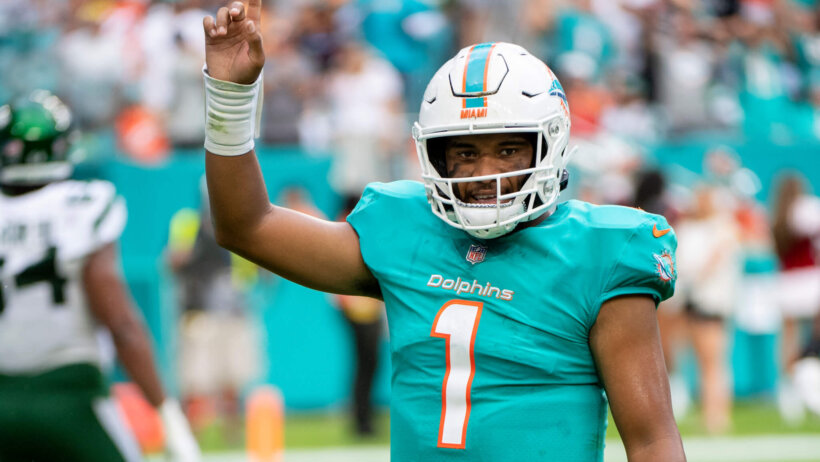 Tua Tagovailoa hand up with one finger up